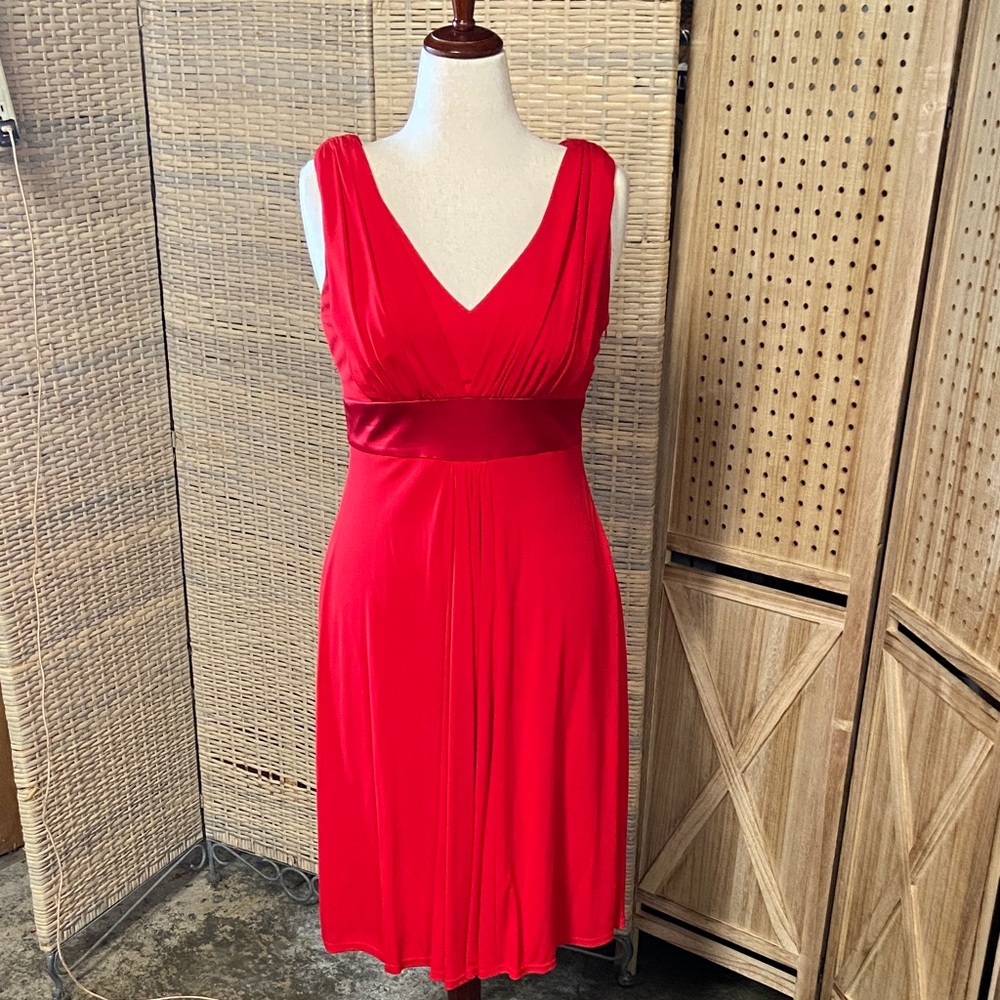 Kay Unger Red V-Neck Sleeveless Midi Dress with Satin Waistband